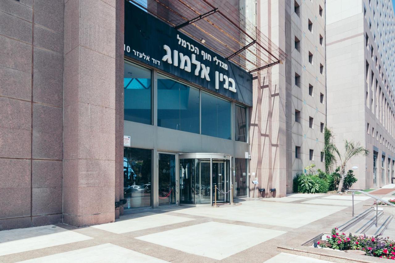 Almog Beach Apt Hotel מלון דירות אלמוג ביץ' Haifa Buitenkant foto