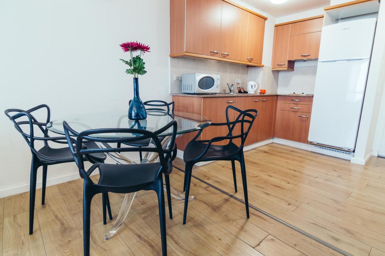 Almog Beach Apt Hotel מלון דירות אלמוג ביץ' Haifa Buitenkant foto
