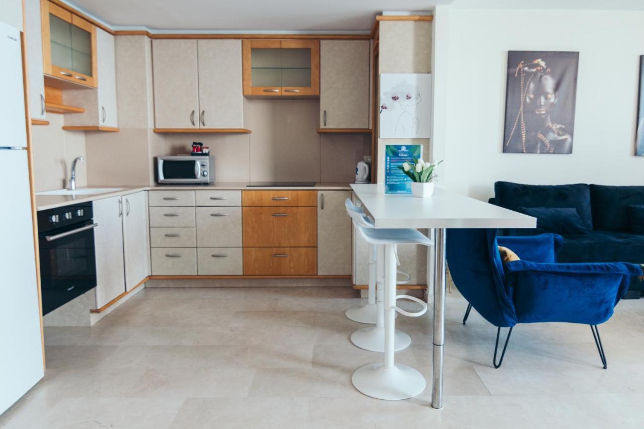 Almog Beach Apt Hotel מלון דירות אלמוג ביץ' Haifa Buitenkant foto