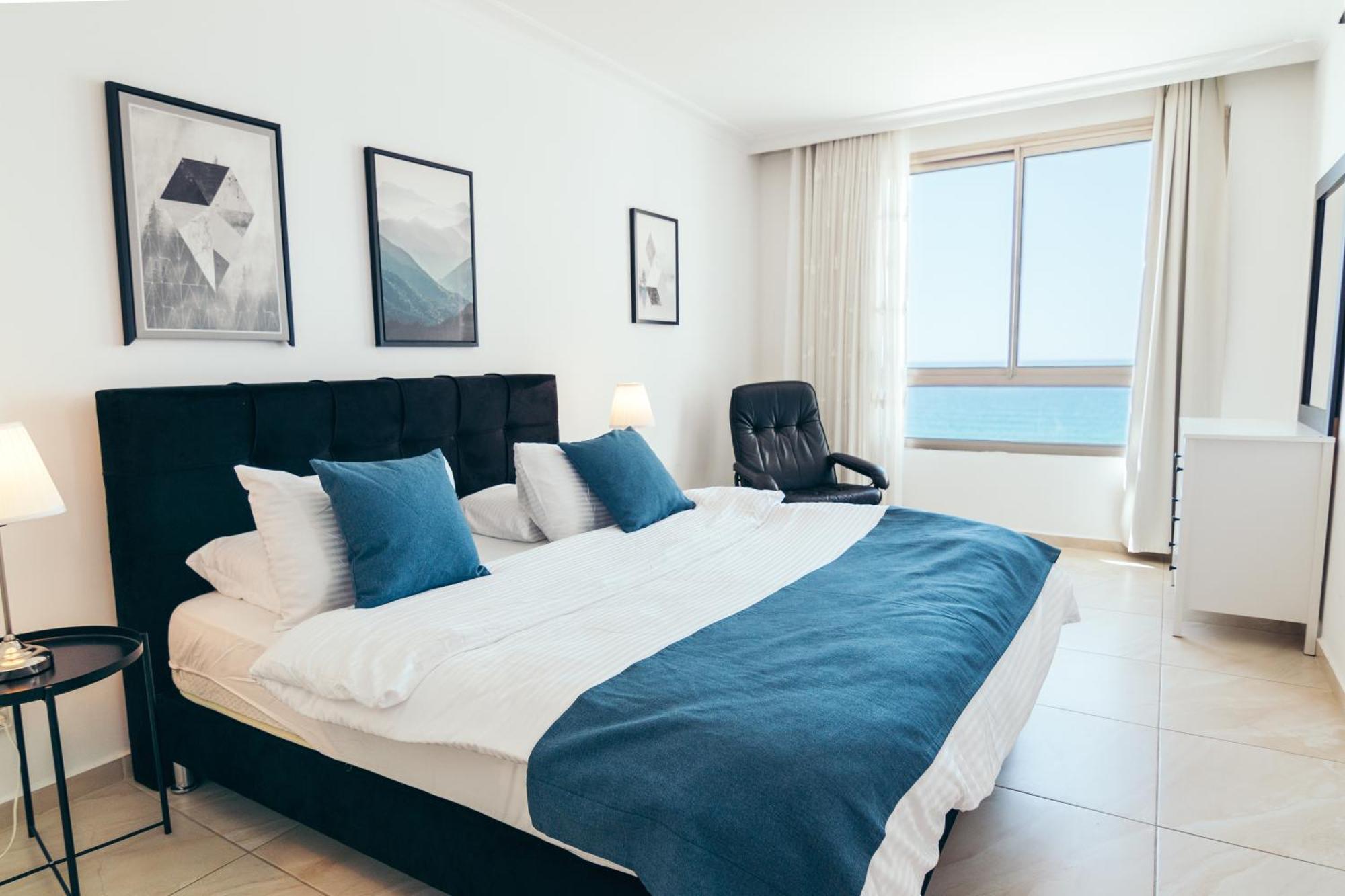 Almog Beach Apt Hotel מלון דירות אלמוג ביץ' Haifa Kamer foto